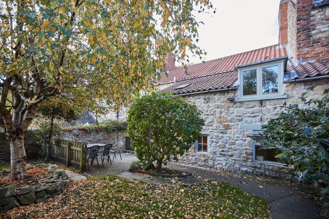 Host & Stay - Hall Garth Pickering Kültér fotó